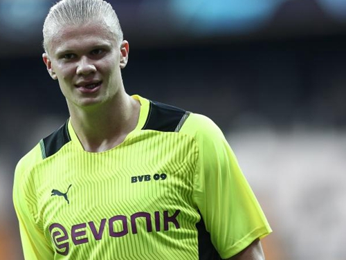 每体：莱万首选与巴萨续约，但也已开始研究其它联赛的报价