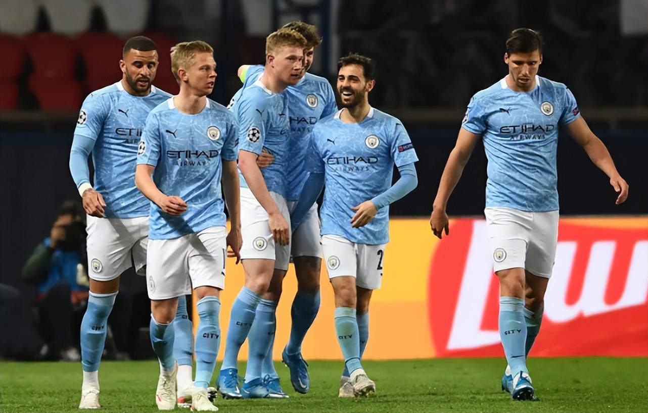 利物浦vs利兹首发：萨拉赫连续三场替补，埃基蒂克、维尔茨先发