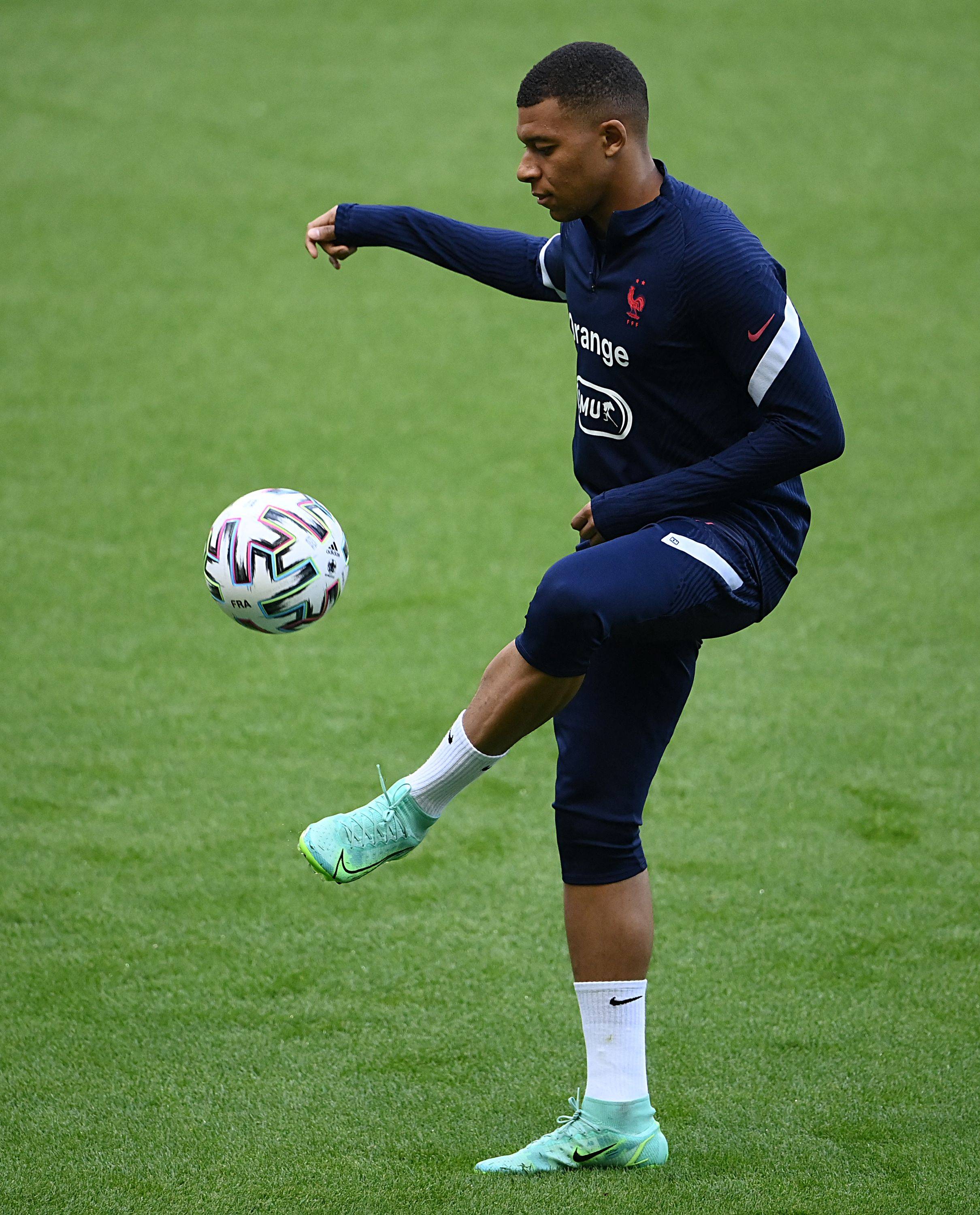 每体：贝西克塔斯想租特狮，承担全部薪资+选择买断费800万欧